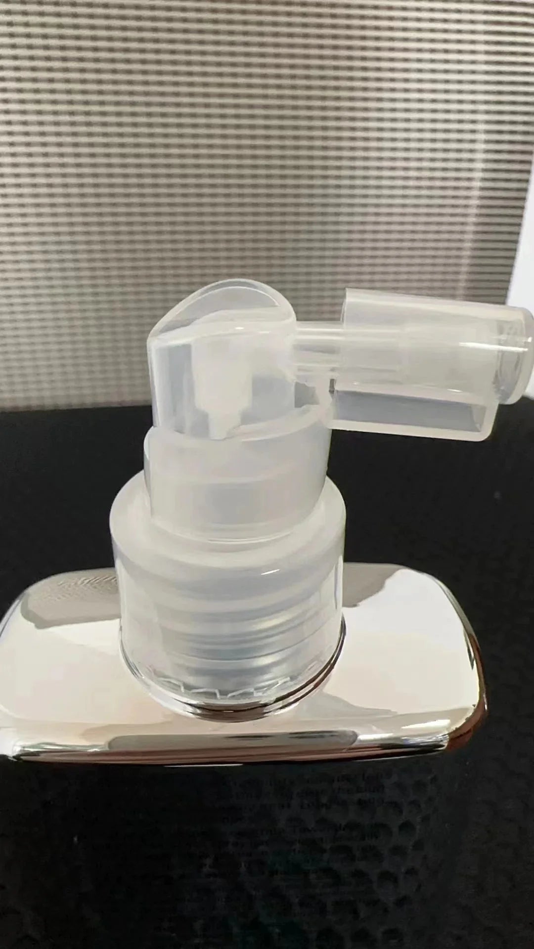 Leave-in Natural Hair Repair Spray - Tame Frizz & Add Shine (200ml)